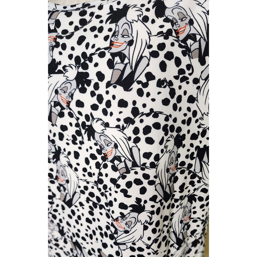Disney Cruella DeVille LuLaRoe Gigi short sleeve top Size 3XL NWT - Picture 2 of 6